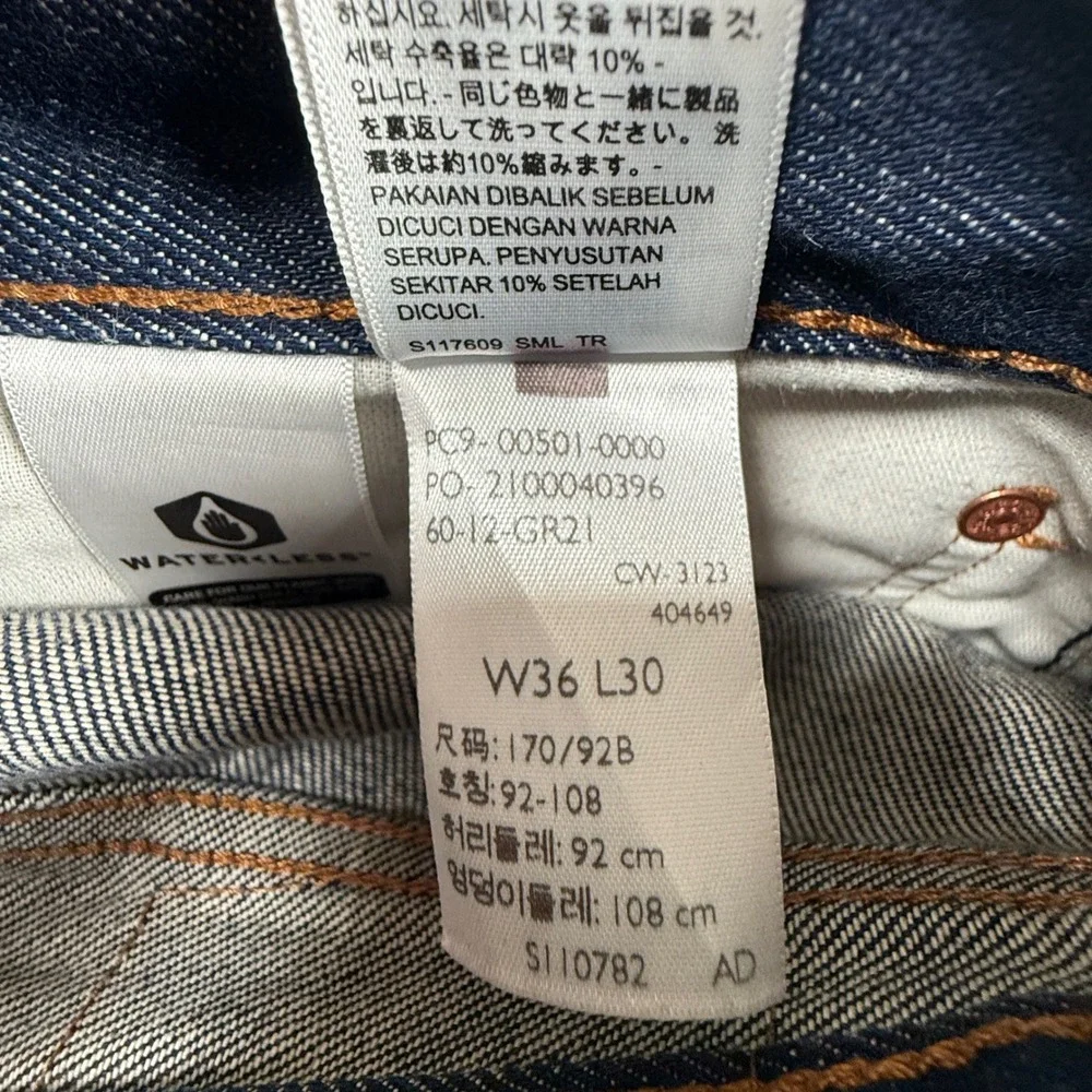 Levis 501 Original Fit Jeans Mens 36x30 Dark Indigo Blue Button Fly Straight Leg